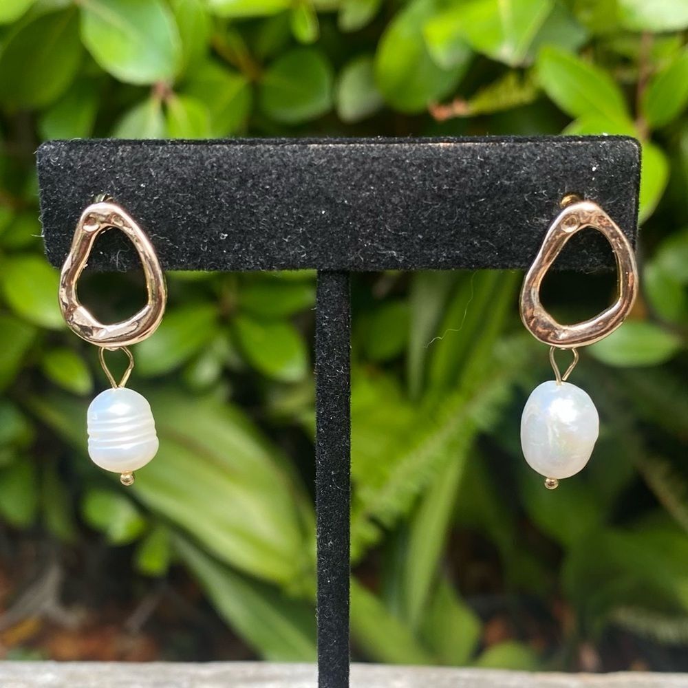 NWOT Amber Sceats Lorna 18k Gold-Plated/Freshwater Pearl Dangle Earrings Revolve